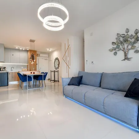 Apartament Lipotica 1 *